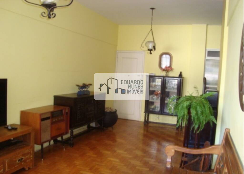 Apartamento à venda com 4 quartos, 135m² - Foto 2