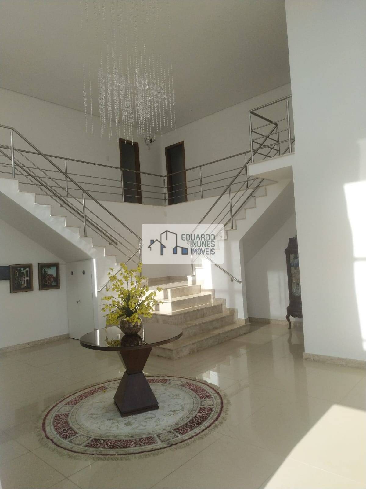 Casa à venda com 5 quartos, 970m² - Foto 1